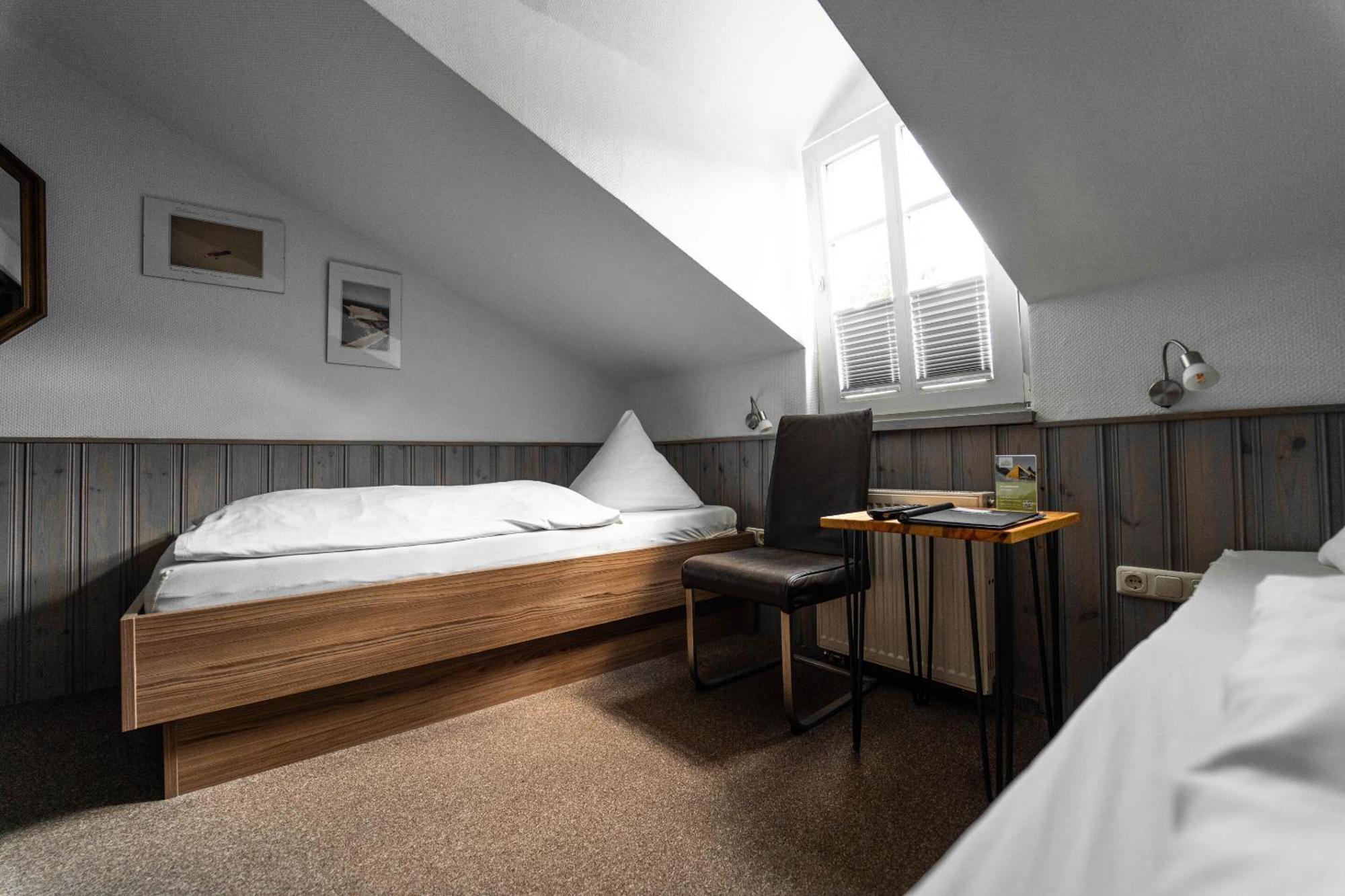 Berghotel Deutscher Flieger Wasserkuppe Gersfeld Habitación foto