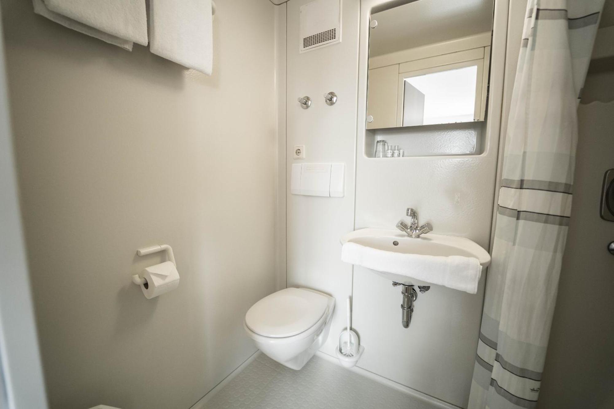 Berghotel Deutscher Flieger Wasserkuppe Gersfeld Habitación foto